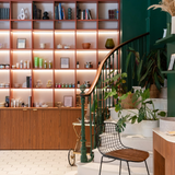 Salon de coiffure végétal et naturel Eponyme, situé à Bordeaux centre.